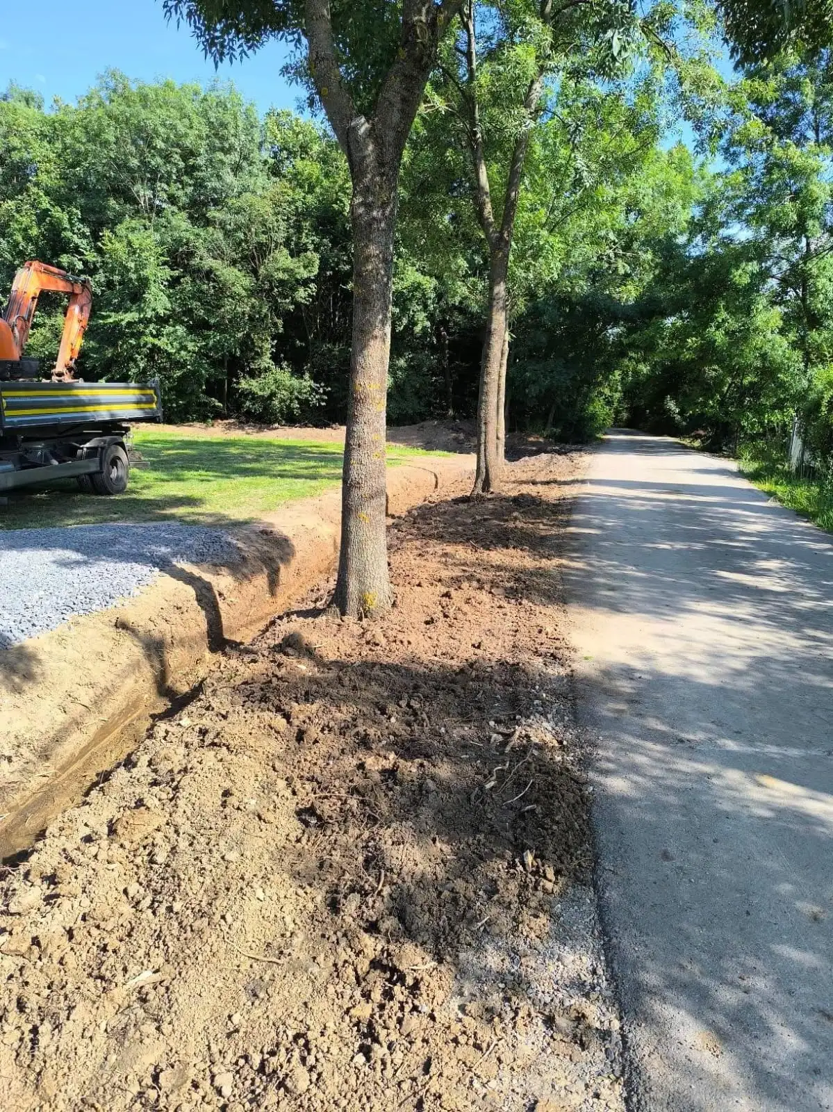 Kopanje temelja ograde